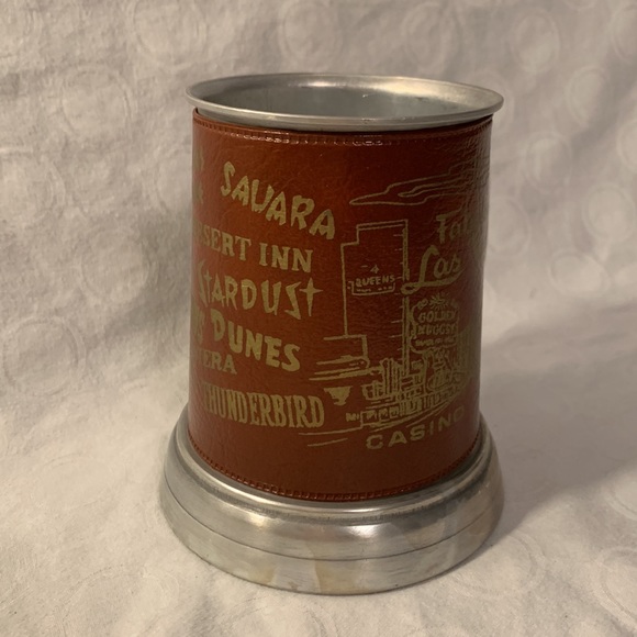 Vintage Las Vegas Aluminum Mug Leather Wrap Unique Clear Bottom Collectable - Picture 3 of 6